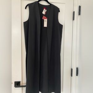 Love Scarlett black sleeveless jacket